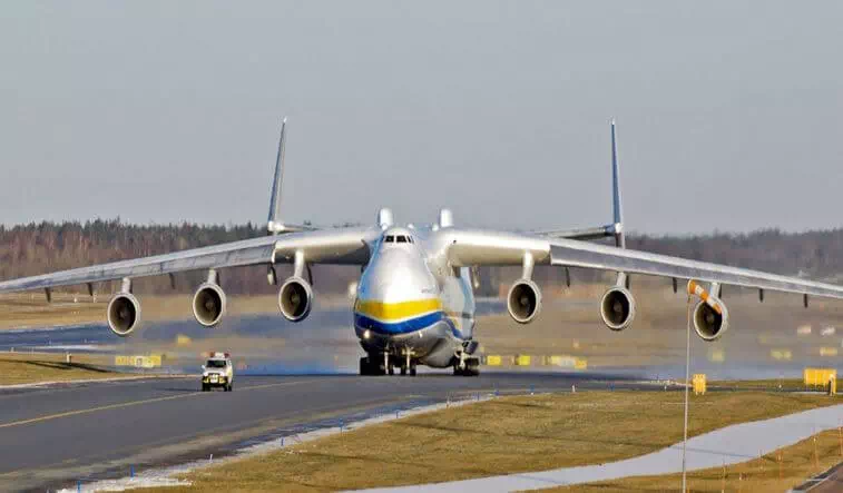 Antonov An-225  Mriya