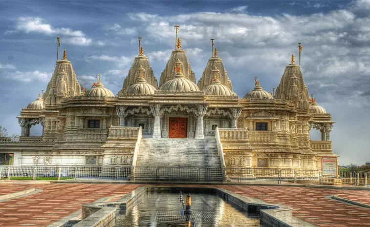 Top 15 Most Famous Temples In India