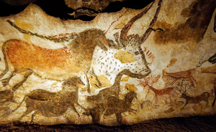 Prehistoric Cave Paintings in Lascaux