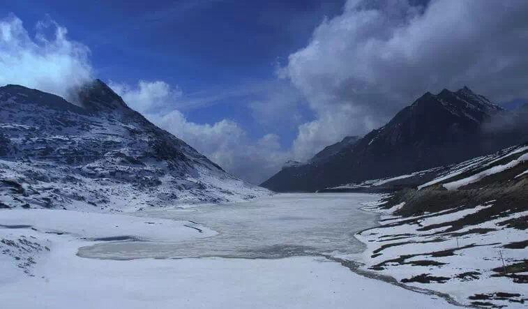 Sela Pass