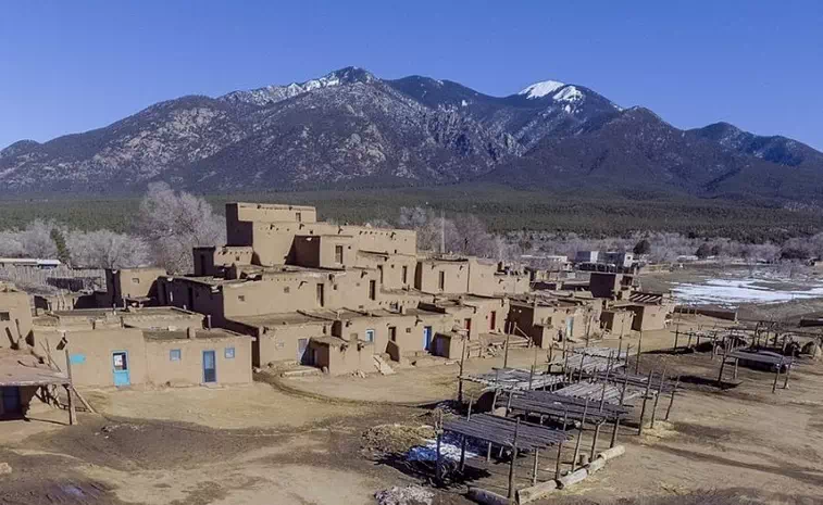 Taos